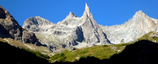 camp d’été d’escalade et d’alpinisme à partir du 8/07 = 2eme +/- 3eme semaine de juillet